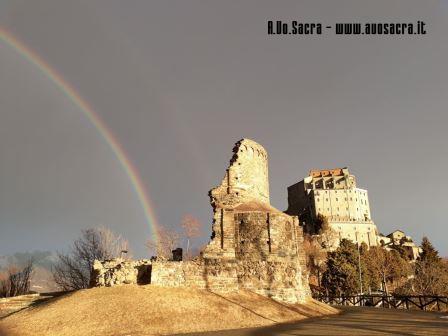 L'arcobaleno sul Sepolcro dei Monaci